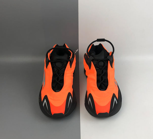 Yeezy Boost 700 MNVN