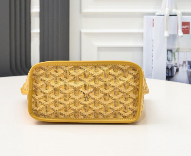 Goyard Saint Louis PM Tote Bag with Pouch