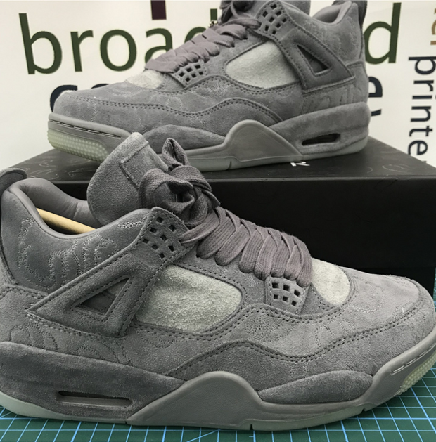 Air Jordan 4 Retro x KAWS “Cool Grey”